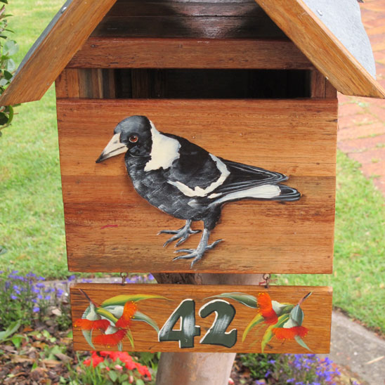 bardwell-park-bird-on-mailbox-up.jpg