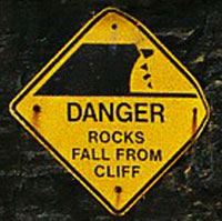 bilgola-cliff-falling-rocks-sign-n.jpg