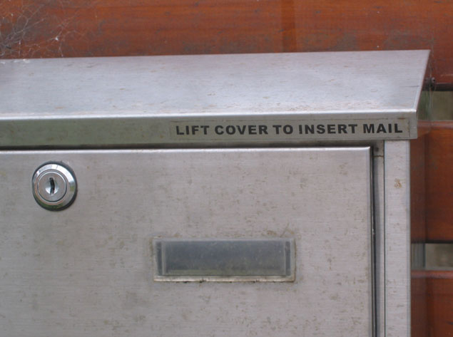 castlecrag-mailbox-locked-closeup-um.jpg