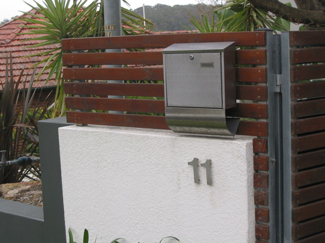 castlecrag-mailbox-locked-um.jpg