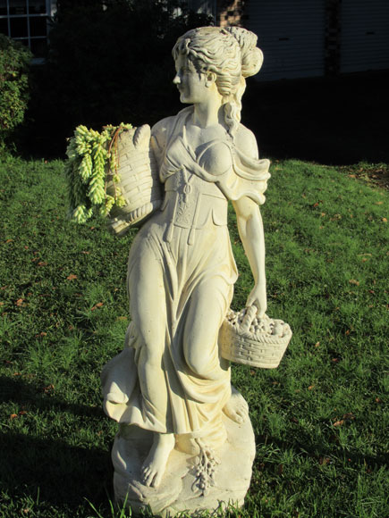cherrybrook-sculptures-mother-statue-usc.jpg