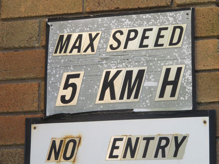 collections-speed-signs-1312013975-cspd.jpg