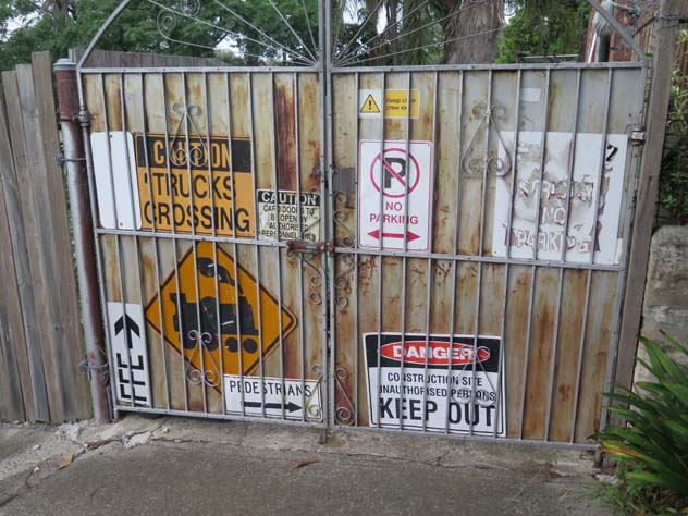 rockdale-gate-all-signs-usg.jpg